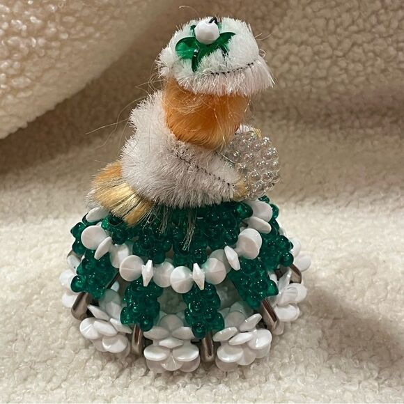 Vintage Handmade Beaded Christmas Safety-pin Dolls Set of 2 Red Green - Picture 6 of 15